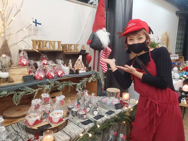 彩野先生とブース