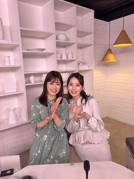 新名キャスターとの写真