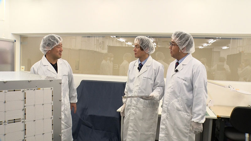 人工衛星を作る会社！